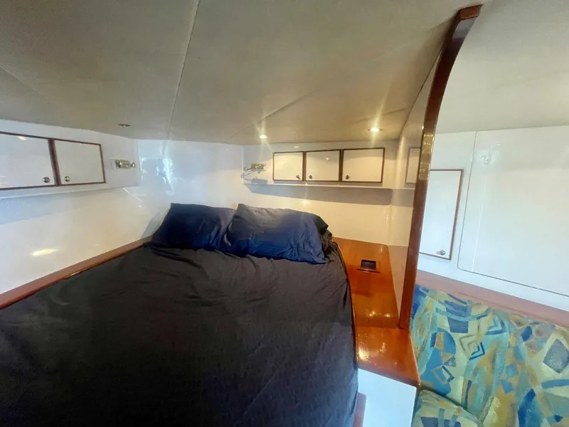 Slide: The Image of Custom Carolina 40 DeSanti 2005 - 5785830