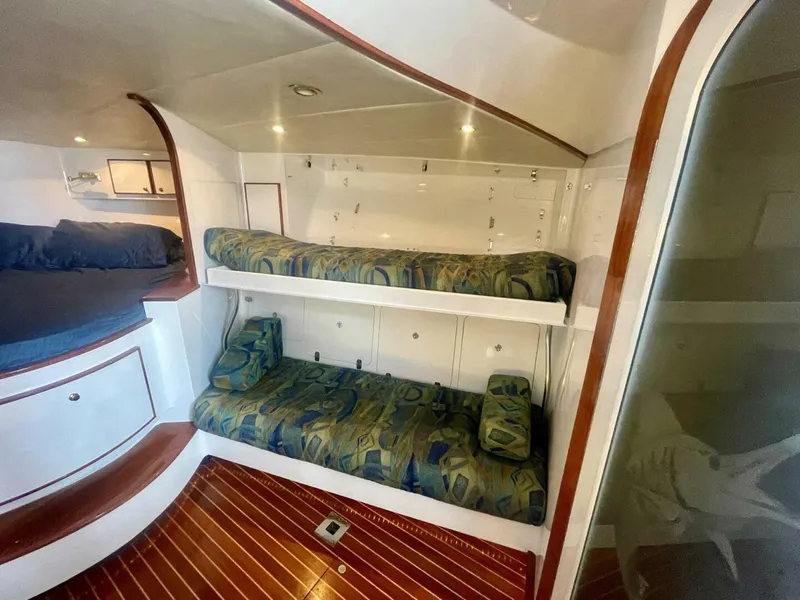 Slide: The Image of Custom Carolina 40 DeSanti 2005 - 5785833