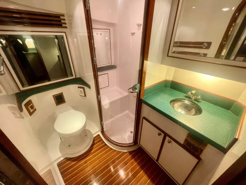 Slide: The Image of Custom Carolina 40 DeSanti 2005 - 5785838