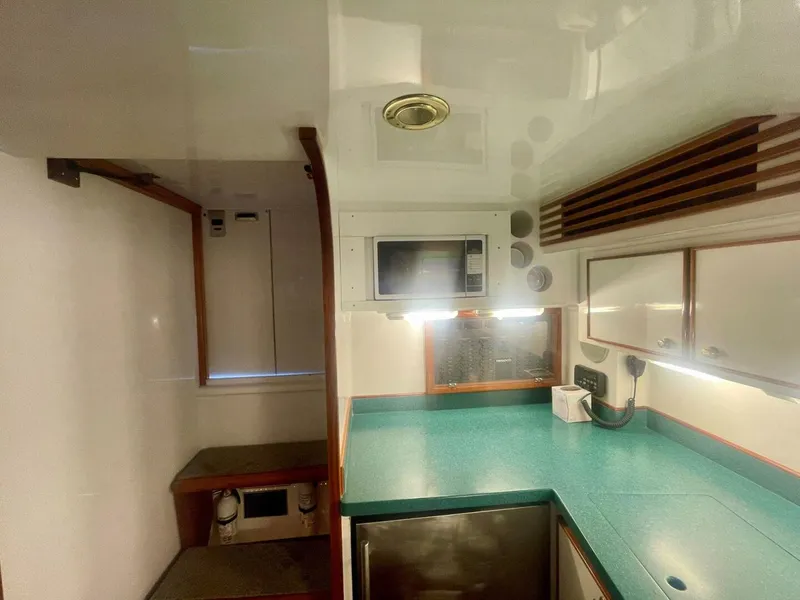 Slide: The Image of Custom Carolina 40 DeSanti 2005 - 5785817