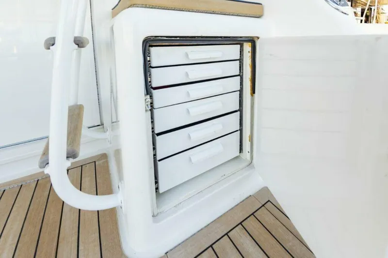 Slide: The Image of A9f30176 675e 44d1 8dec Ba46b9e39e6a - 5785948