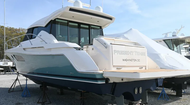 Slide: The Image of Tiara 44 Coupe 2017 - 5786166