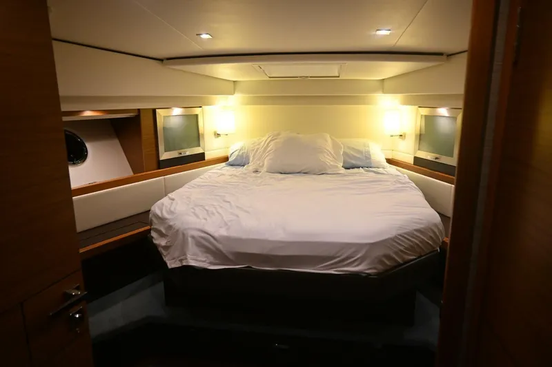 Slide: The Image of Tiara 44 Coupe 2017 - 5786175