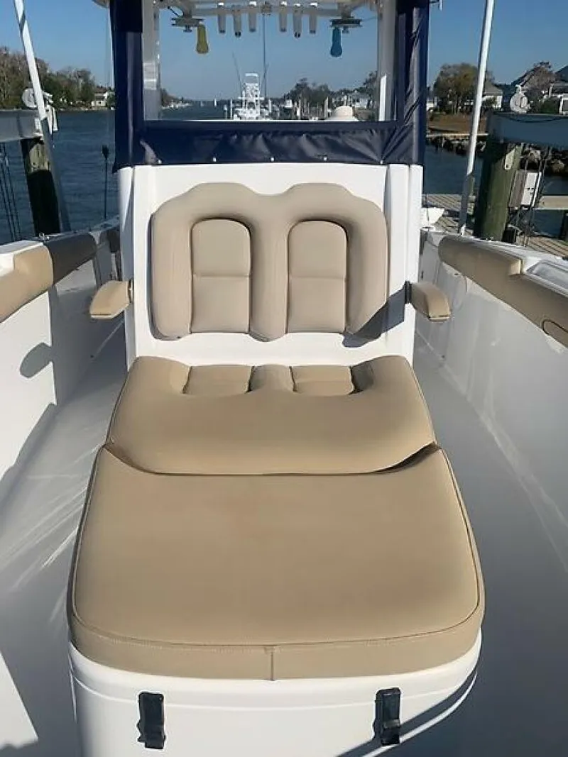 Slide: The Image of 0005456076 - 5858977