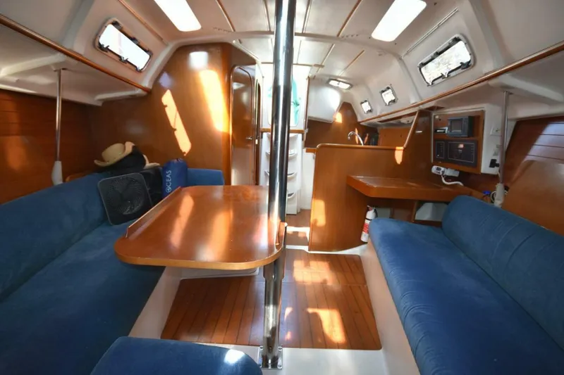 Slide: The Image of Beneteau Oceanis 321 1996 - 5786567