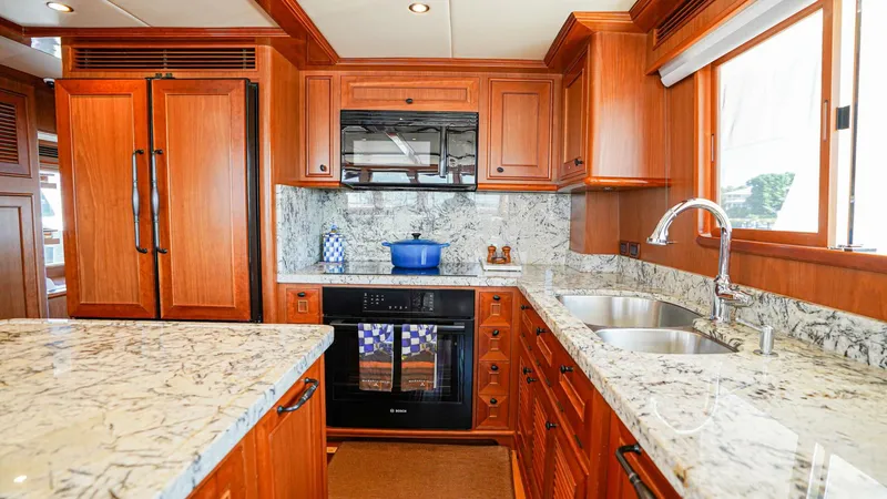 Slide: The Image of Outer Reef 860 Deluxbridge Motoryacht 2017 - 5786622