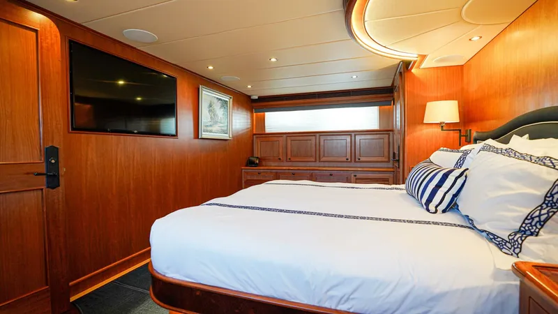 Slide: The Image of Outer Reef 860 Deluxbridge Motoryacht 2017 - 5786628