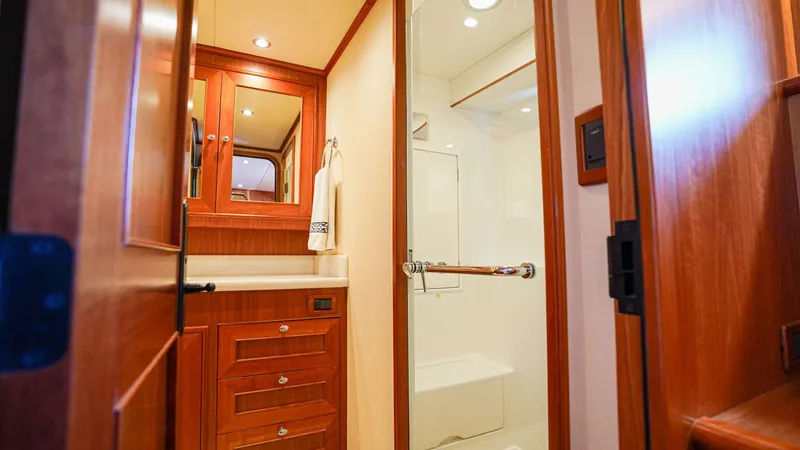 Slide: The Image of Outer Reef 860 Deluxbridge Motoryacht 2017 - 5786632