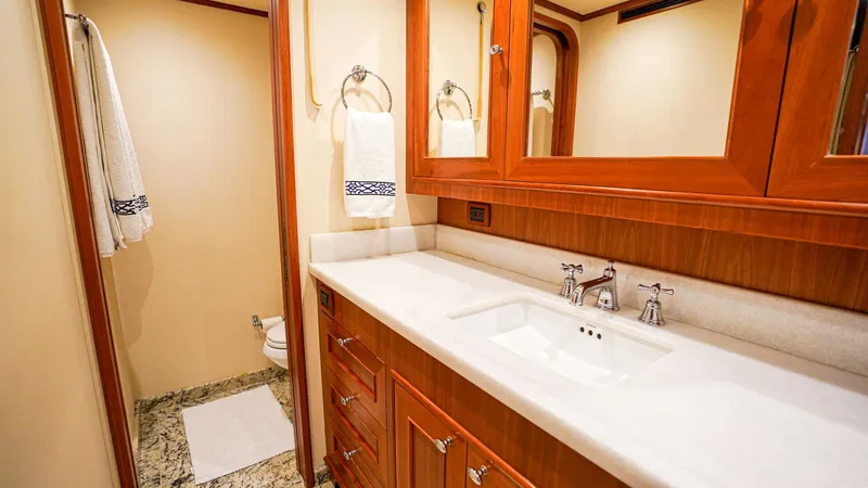 Slide: The Image of Outer Reef 860 Deluxbridge Motoryacht 2017 - 5786633