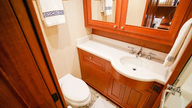 Slide: The Image of Outer Reef 860 Deluxbridge Motoryacht 2017 - 5786639