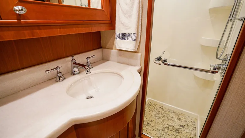 Slide: The Image of Outer Reef 860 Deluxbridge Motoryacht 2017 - 5786642