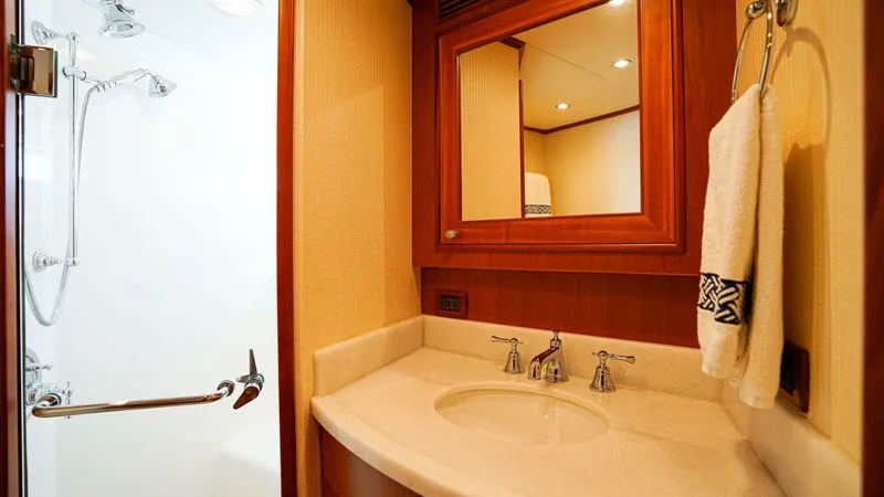 Slide: The Image of Outer Reef 860 Deluxbridge Motoryacht 2017 - 5786649