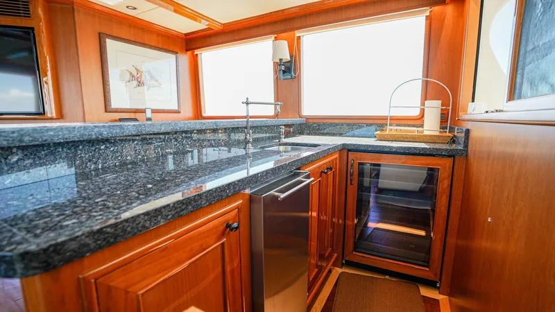 Slide: The Image of Outer Reef 860 Deluxbridge Motoryacht 2017 - 5786671