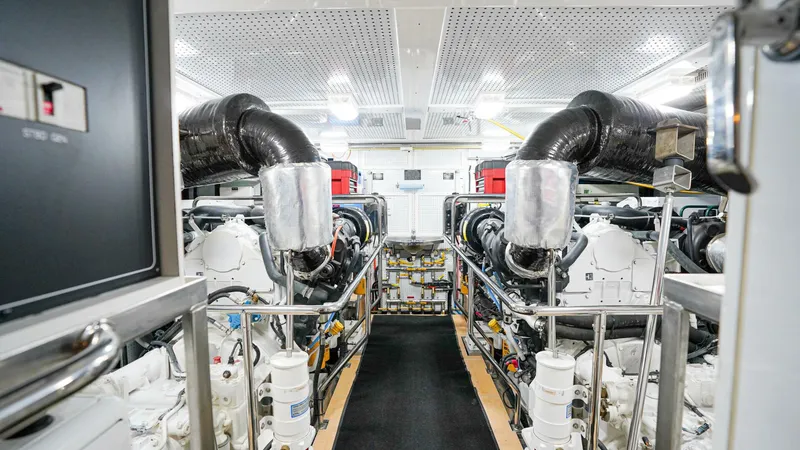 Slide: The Image of Outer Reef 860 Deluxbridge Motoryacht 2017 - 5786710