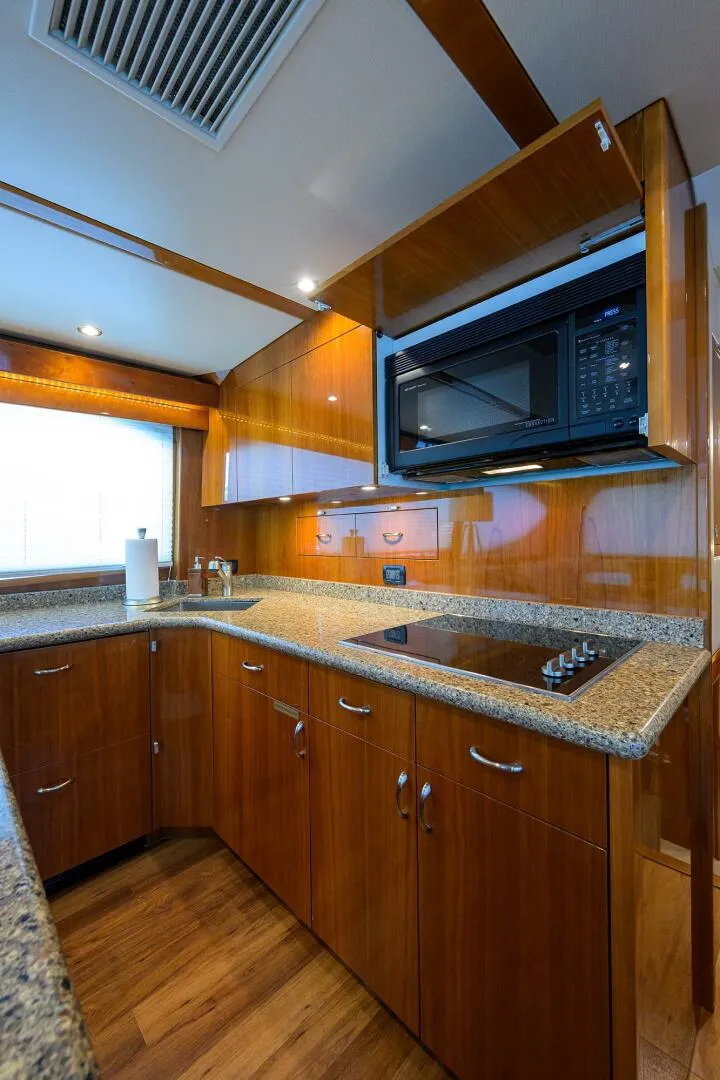 Slide: The Image of Hatteras 54 SEA NYLE - Galley 2017 Hatteras 54 SEA NYLE - 5786949