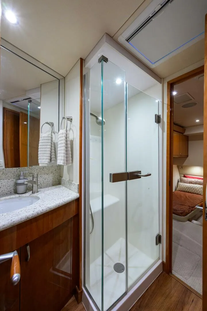 Slide: The Image of Hatteras 54 SEA NYLE - Guest Head 2017 Hatteras 54 SEA NYLE - 5786959