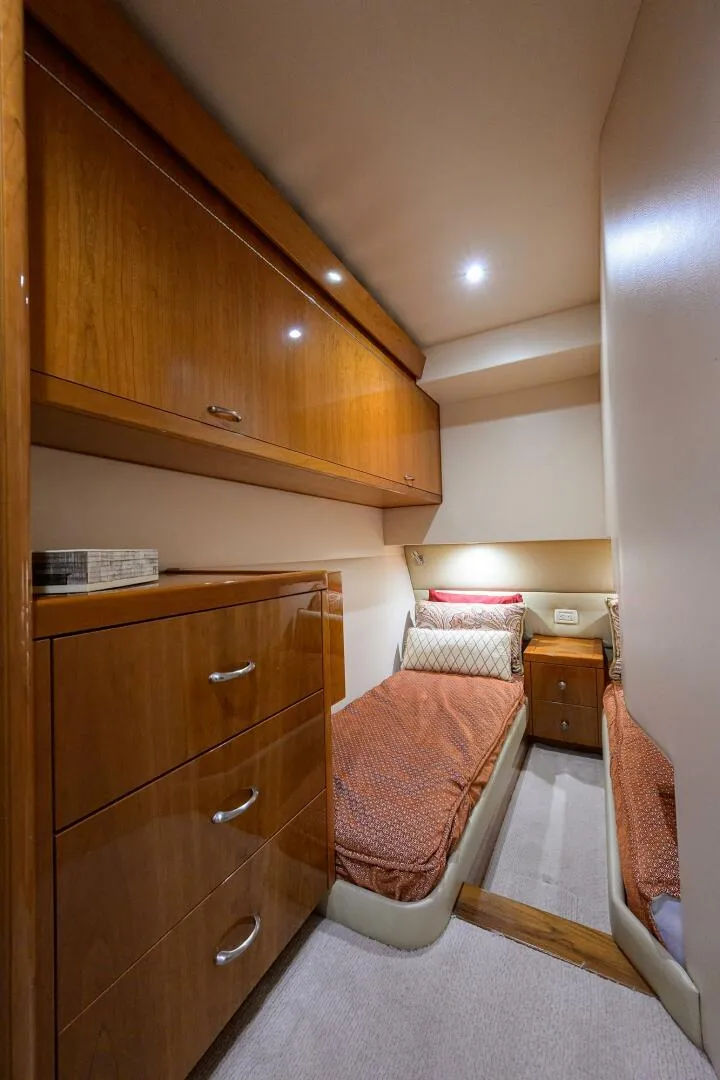 Slide: The Image of Hatteras 54 SEA NYLE - Stateroom Starboard 2017 Hatteras 54 SEA NYLE - 5786961