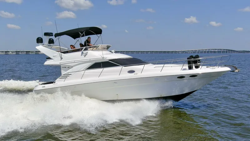 The Image of 2000 40 Sea Ray 400 Sedan Bridge Silver Lining Profile (2) - 5786596