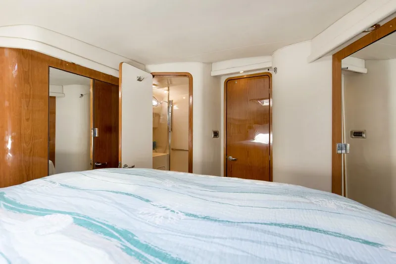 Slide: The Image of 2000 40 Sea Ray 400 Sedan Bridge Silver Lining Primary Stateroom (2) - 5882257