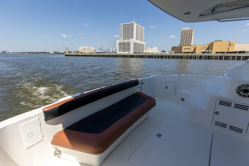 Slide: The Image of 2000 40 Sea Ray 400 Sedan Bridge Silver Lining Mezzanine (2) - 5882270