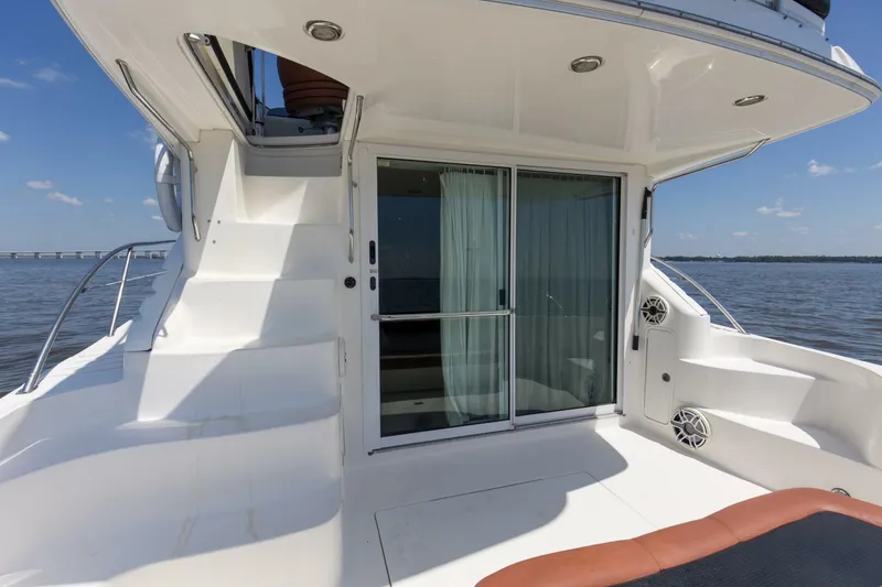 Slide: The Image of 2000 40 Sea Ray 400 Sedan Bridge Silver Lining Mezzanine (7) - 5882275