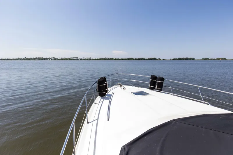 Slide: The Image of 2000 40 Sea Ray 400 Sedan Bridge Silver Lining Bow - 5882279