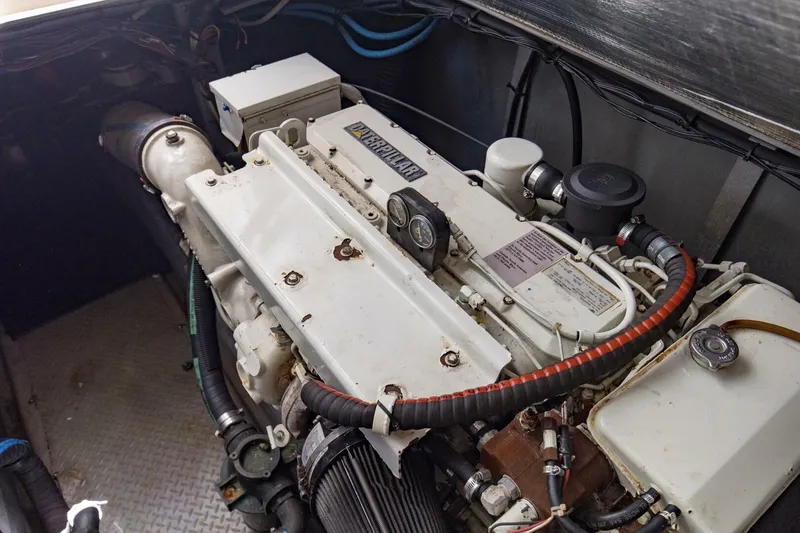 Slide: The Image of 2000 40 Sea Ray 400 Sedan Bridge Silver Lining Engine Room (2) - 5882281