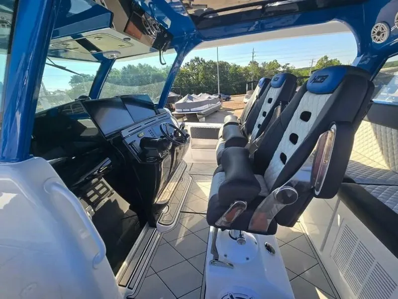 Slide: The Image of HCB 48 Campeon 2025 - 5786808