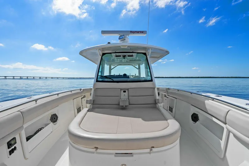 Slide: The Image of 2019 Boston Whaler 380 Outrage 'Lima Kilo' - Sun Pads - 5788025