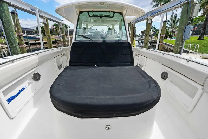 Slide: The Image of 2019 Boston Whaler 380 Outrage 'Lima Kilo' - Sun Pads - 5788022