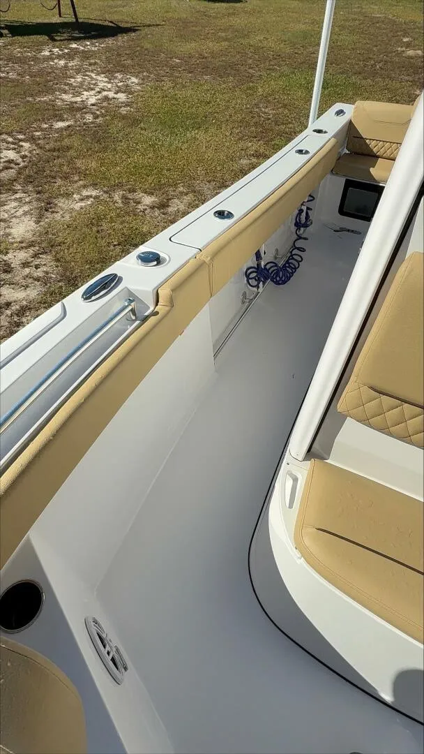 Slide: The Image of Sportsman Heritage 231 Center Console 2024 - 5787233