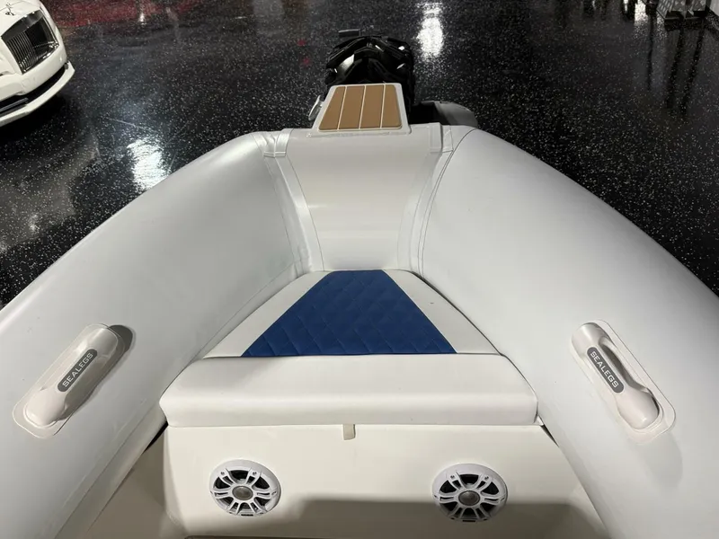 Slide: The Image of Sealegs 7.5 RIB 2021 - 5787320