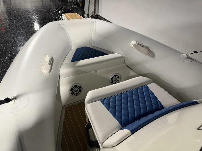 Slide: The Image of Sealegs 7.5 RIB 2021 - 5787321