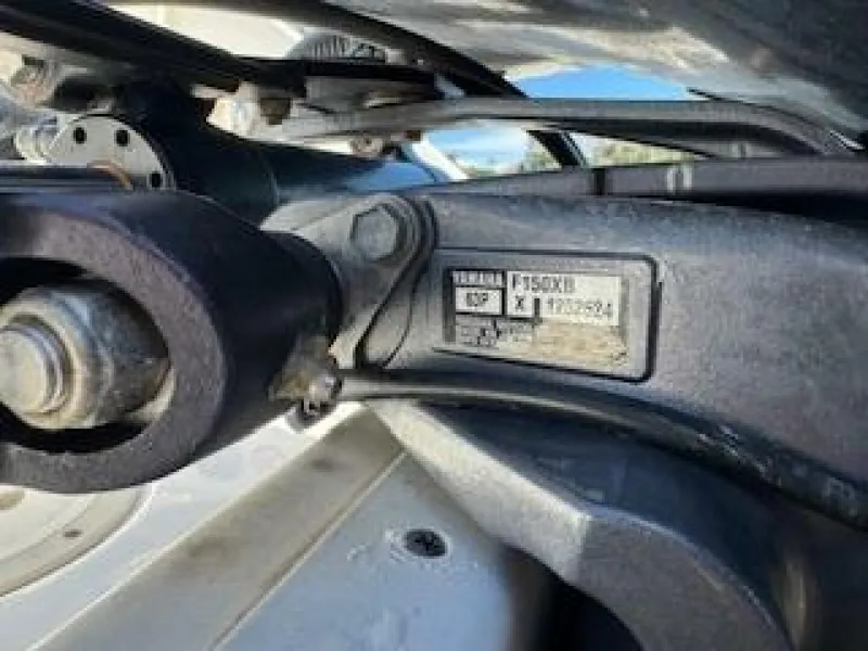 Slide: The Image of Robalo R242 Center Console 2022 - 5787516