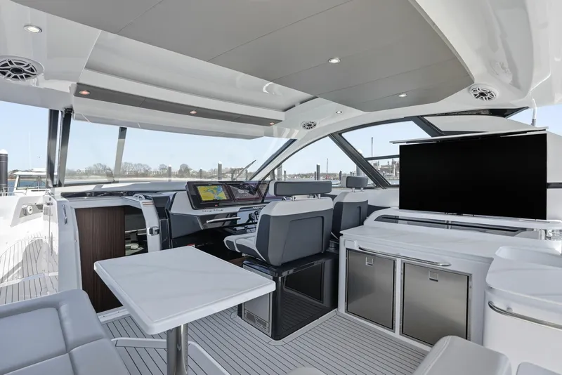 Slide: The Image of Cruisers 50GLS OB 2026 - 6051204