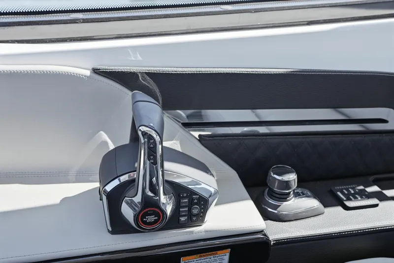 Slide: The Image of Cruisers 50GLS OB 2026 - 6051212