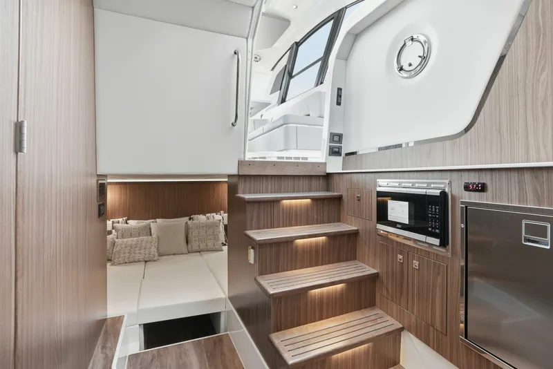 Slide: The Image of Cruisers 50GLS OB 2026 - 6051225