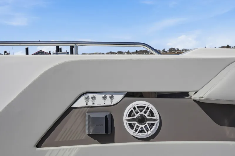 Slide: The Image of Cruisers 50GLS OB 2026 - 6051235