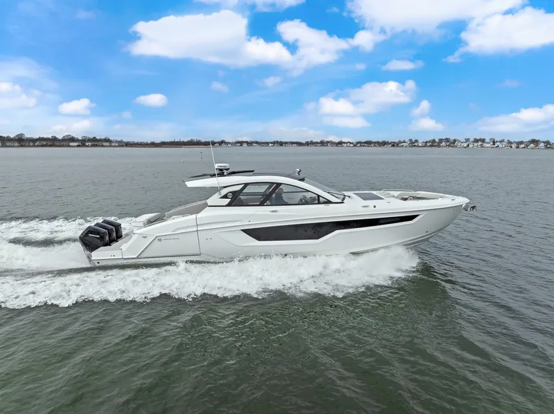 Slide: The Image of Cruisers 50GLS OB 2026 - 6051238