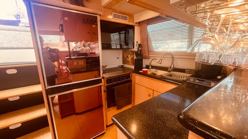 Slide: The Image of Carver Yachts 500 COCKPIT MY 1997 - 5859694