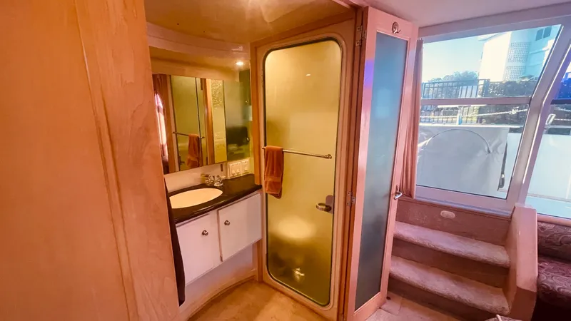 Slide: The Image of Carver Yachts 500 COCKPIT MY 1997 - 5859701