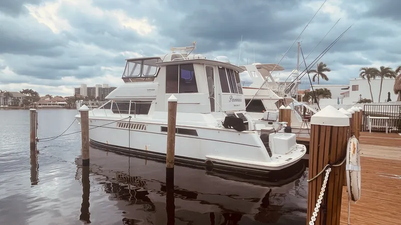 Slide: The Image of Carver Yachts 500 COCKPIT MY 1997 - 7458810