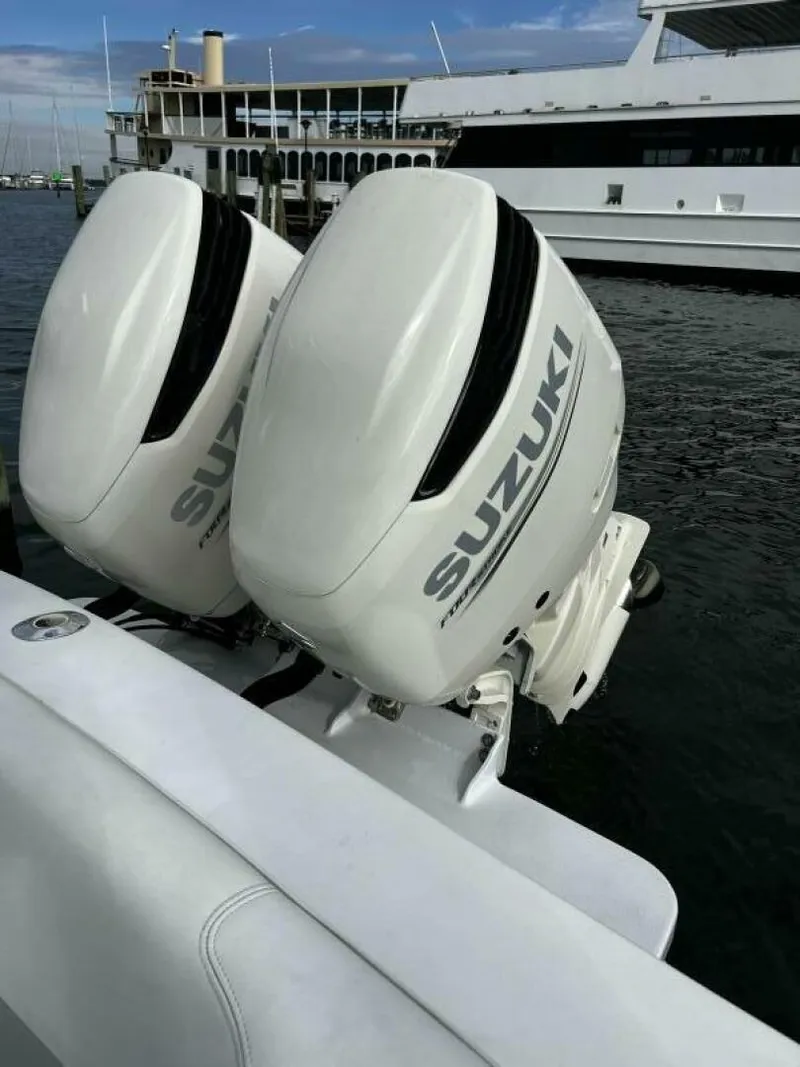 Slide: The Image of Avanti 33 2000 - 5788908