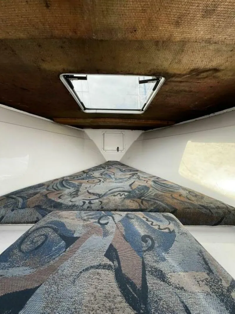 Slide: The Image of Avanti 33 2000 - 5788902