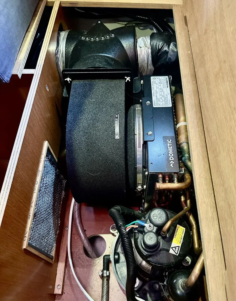 Slide: The Image of Beneteau Oceanis 2013 - 5795645