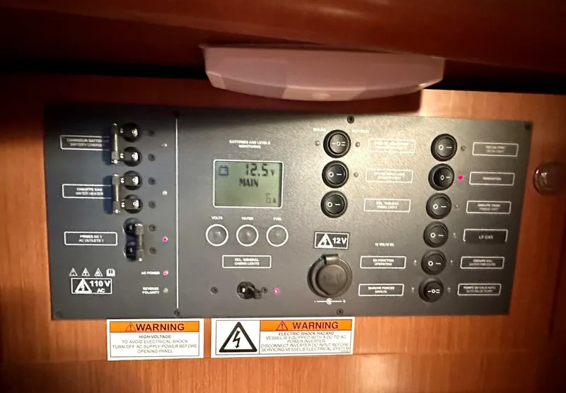 Slide: The Image of Beneteau Oceanis 2013 - 5795646