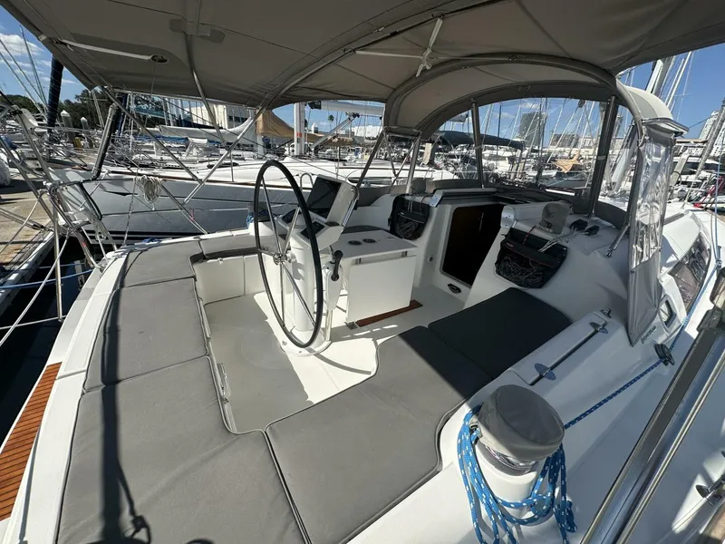 Slide: The Image of Beneteau Oceanis 2013 - 5795650