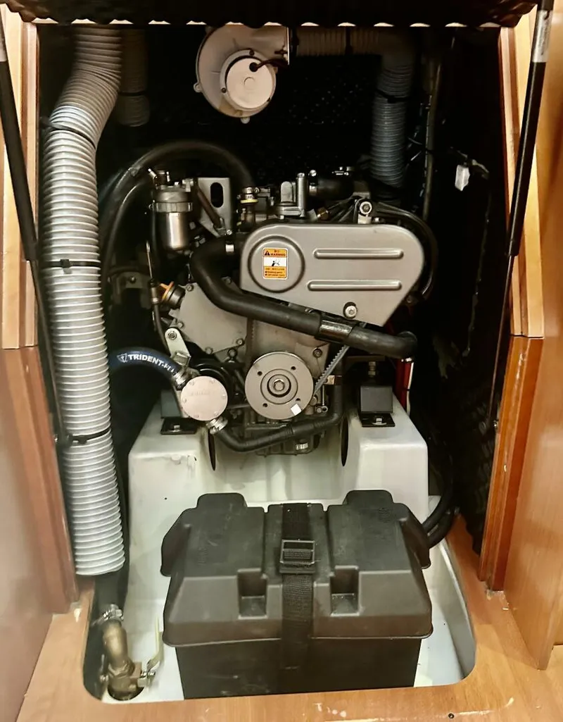 Slide: The Image of Beneteau Oceanis 2013 - 5795656