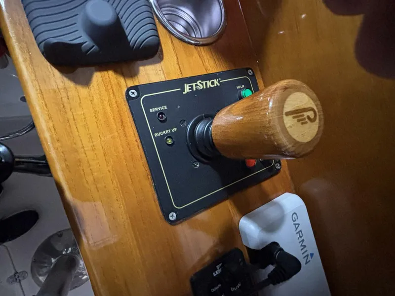 Slide: The Image of Hinckley 36 Picnic Boat EP 2004 - 5789607