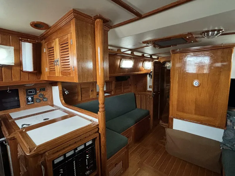 Slide: The Image of Port settee, single berth - 5799633